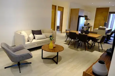 Image de 3 Bedroom Deluxe Modern and Fully Equipped Huayacan Cancun Downtown