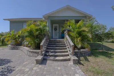 Image de Charming 2-bedroom cottage with a farm-feel, 10 min from the beach!