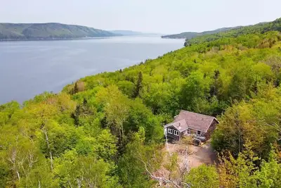 Image de Oceanview Cottage on Cabot Trail - Main Level