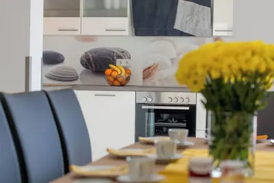 Image de Relaxed temporary living with lots of comfort - with garden/balcony/parking space