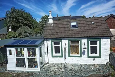 Image de Tara Cottage - a quirky, cosy, quiet, traditional cottage with private garden.