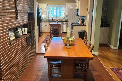 Image de Location, Location! ! ! Great Master’s Rental!