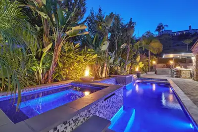Image de Carlsbad Oasis, Luxe 5 Br + Studio. Pool, Spa, Outdoor Dining|Close to Beach