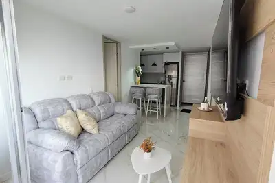 Image de Apt in Giron, 3 blocks from the main park and 15 minutes from the airport!