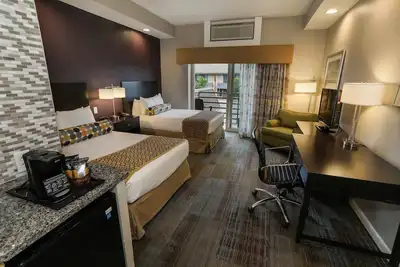 Image de Mountain Lodge Retreat | Balcony + Ski Access