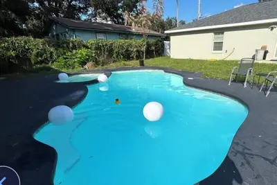 Image de Charming 3-bedroom house in serene Eustis with Pool! Mins to Downtown Mt. Dora.