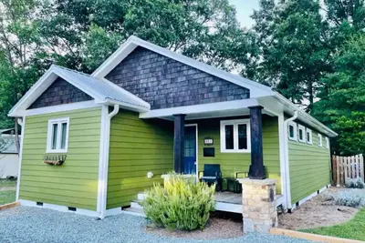 Image de 7 Min to Unc Hospital - Walk to Downtown Carrboro / 20 min to Duke Hospital