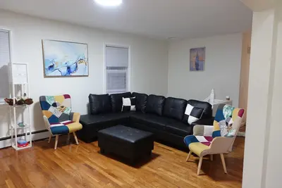 Image de 5 Bedroom 8 Bds 2 Bath Near Nyc with Free Parking