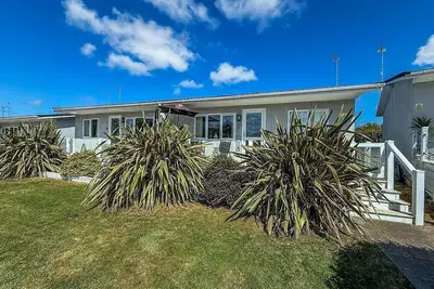 Image de Cosy chalet on a Beautiful holiday park in Lowestoft ref 12080b