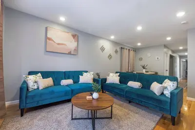 Image de Spacious Modern Retreat 6-bedroom house in delightful Irvington, Sleeps 16+