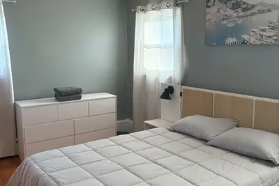 Image de Charming 3-bedrooms in a private house w/Ac and WiFi 30min drive to Midtown Nyc