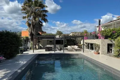 Image de Chez Isa - appartement avec piscine et jacuzzi