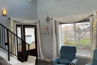 Image de Thistlebee Cottage just outside charming Ashland, Oregon