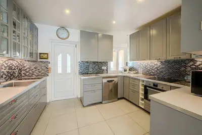 Image de La Maison Provençale avec piscine privée, Wi-Fi et climatisation