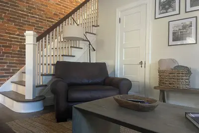 Image de Stylish Home Steps from Penn Ave - Updated Retreat