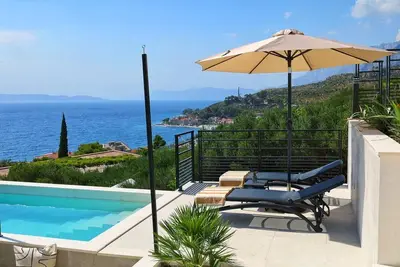 Maison pour la famille avec la piscine Podgora, Makarska (K-23904)