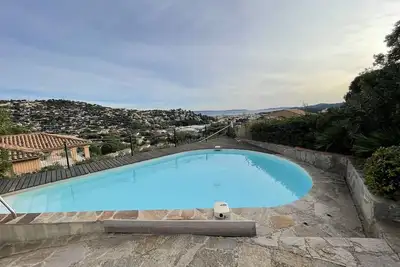 Image de Bas De Villa  Acces Independant Et Piscine A Bormes Les Mimosas