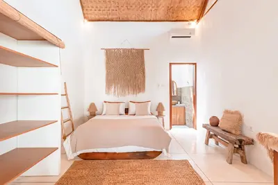 Image de Tropical Villa 600m from Beach in Pererenan Center