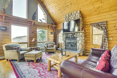 Image de Private Hot Tub & Sauna: Bryant Pond Retreat!