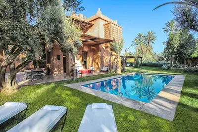 Villa Talal - Quatre Chambres Villa, Couchages 8