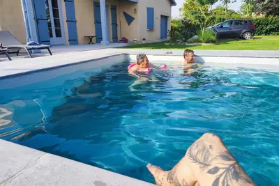 Image de Chambre parentale et piscine au calme à la campagne