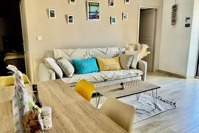 Image de 🌅 Appartement avec vue mer & terrasse – Cœur de Barcaggio