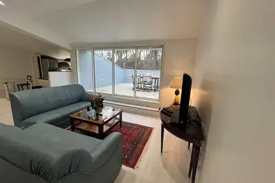 Image de Spacieux appartement de 80m2 à 1 km des plages. Animaux de compagnie acceptés.