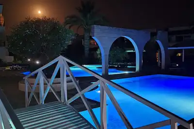 Image de Charmant appartement Ă Kalecik avec piscine commune et parking gratuit