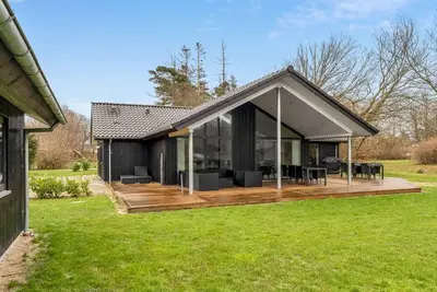 Image de \"Erlinda\" - 300m from the sea by Interhome