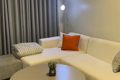Image de Cedar Luxe Apartments with Mt Kenya views. Family friendly! Walk to Cedar Mall
