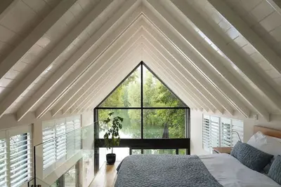 Image de Waterlily | Romantic Lakefront Stay + Hot Tub