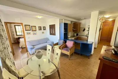 Image de Appartement confortable Ă La Caleta, proche de la plage