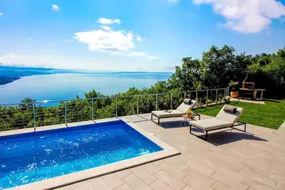 Image de Belle maison de vacances privée avec piscine, Wifi, climatisation, Tv, terrasse et vue panoramique