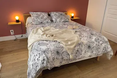 Image de Maison de ville agréable, entièrement rénovée avec jardin, proche des commodités