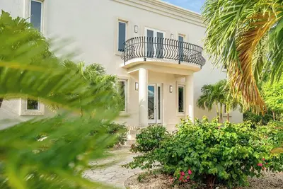 Image de Private 4-Bedrooms Villa in a lush tropical setting in Providenciales