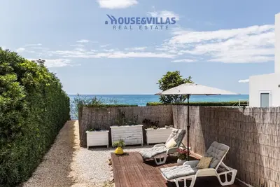 House & Villas - Moon on the Sea