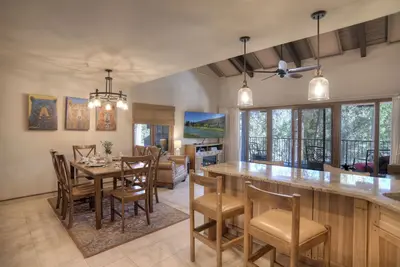 Image de HighPoint Haven (#615) | Deck, Ac, Golf, Pool/HotTub, Pickleball - Near Ski