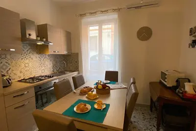 Image de Appartement élégant de trois pièces à Porto Torres