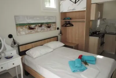 one-bedroom apartment 102