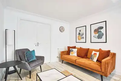 Image de Host & Stay | Hazelnut House