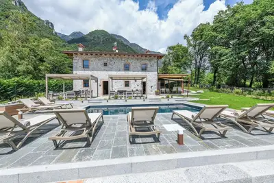 Image de Villa Beatrice directly on the lake
