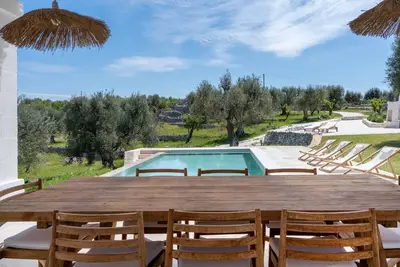 Image de Cicerali trulli design trulli with infinity pool