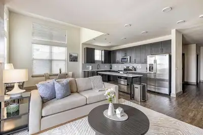 Image de Landing | Modern 2bd, Gym, Courtyard