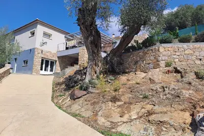 Image de Appartement 3 pièces avec terrasse\nProximité des plages de Balagne et montagne.