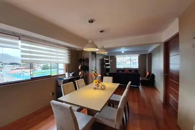 Image de 10 minutes from downtown! Elegant spacious apartment with private terrace