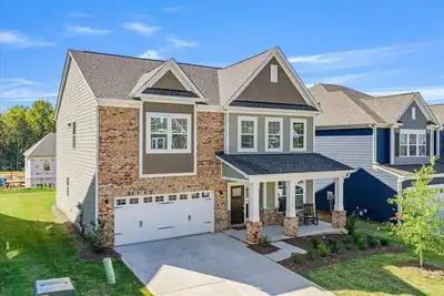 Image de Large Family Home in Charlotte 10 Minutes from Lake Wylie & Downtown Charlotte