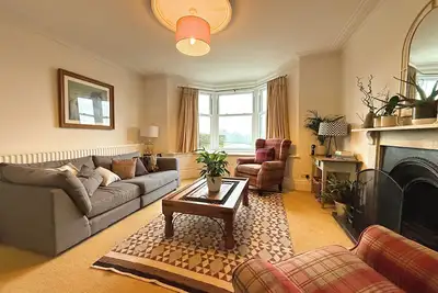Image de Spacious 4br Retreat for 8