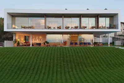 Image de Architecture, views, tranquility, space and experiences in the Vigo estuary.