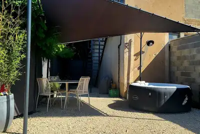Image de Nature & détente jacuzzi au pied du Mont Ventoux