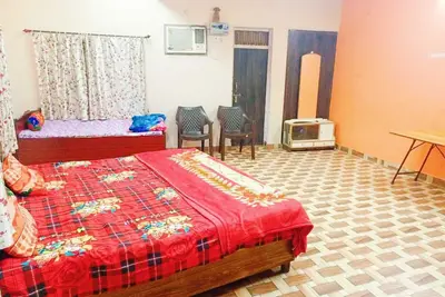 Image de Best rooms available near Bihari ji temple vrindavan